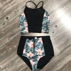 Hawaiian print two piece high waist swimsuit sz S